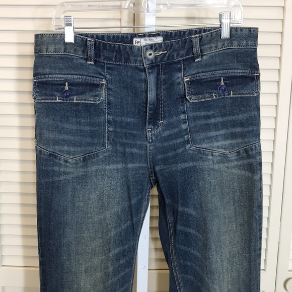 Free People Pocket Front Raw Hem Flared Jeans Size 29 - Picture 2 of 12